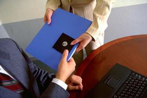 テレビ看板などの電子看板を作るのなら